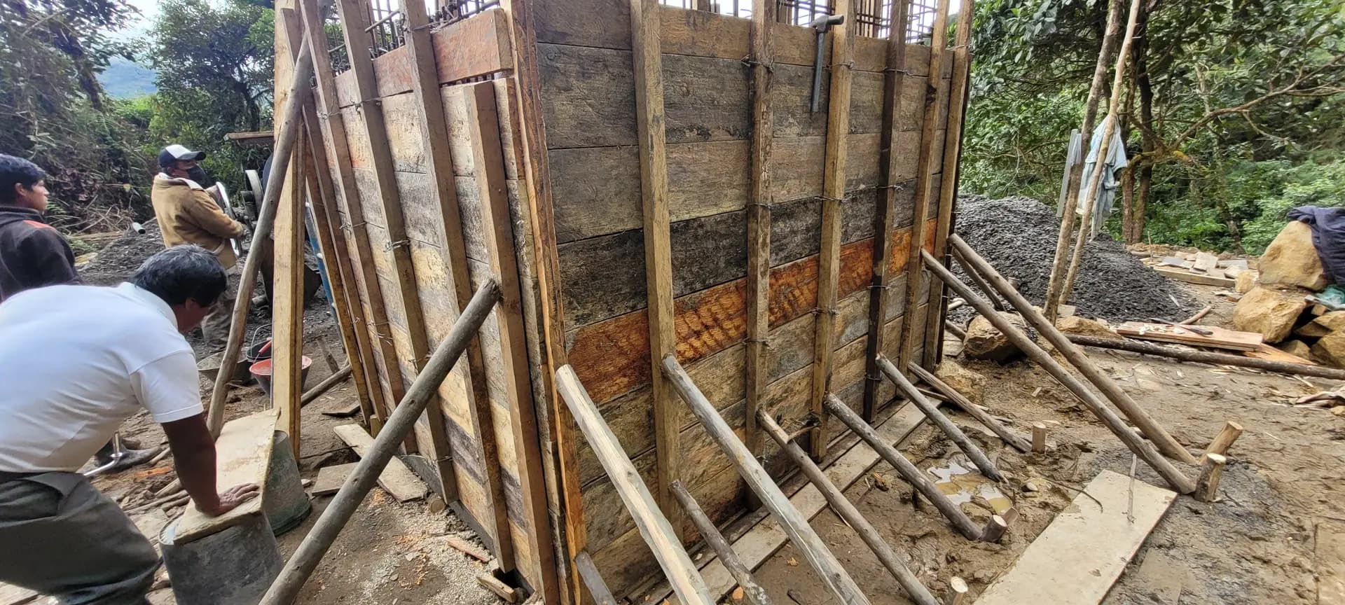 Water tank construction works, photographic record 16 of 22